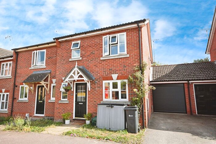 3 Bedroom End Of Terrace House For Sale In Springfields, Braintree, CM77