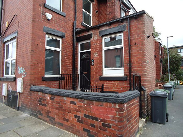 1 Bedroom Flat To Rent In Graham Mount, Burley, Leeds, LS4