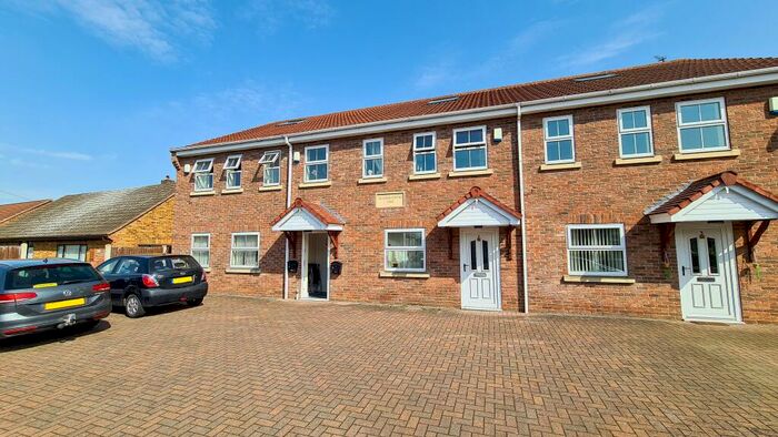 2 Bedroom Apartment To Rent In Bentley - Blairs Court, DN5