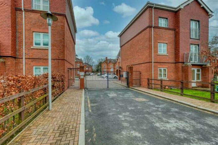 2 Bedroom Apartment To Rent In Old Hall Gardens, B90