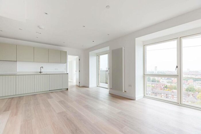 2 Bedroom Flat To Rent In Royal Eden Dock, Royal Docks, London, E16
