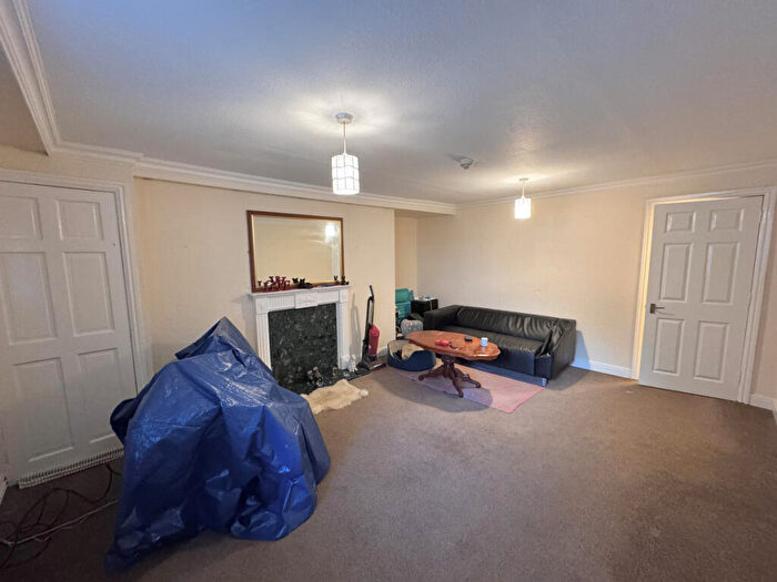 1 Bedroom Flat To Rent In Ashlands, Sale, M33