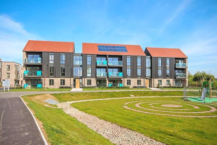 2 Bedroom Flat For Sale In Urwin Gardens, Cambridge, CB2