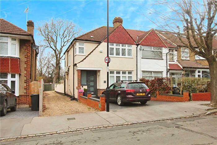 3 Bedroom End Of Terrace House To Rent In Greenview Avenue, Croydon, CR0