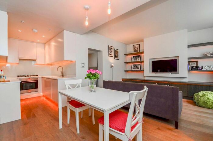 1 Bedroom Flat To Rent In Fairholme Road, Barons Court, London, W14