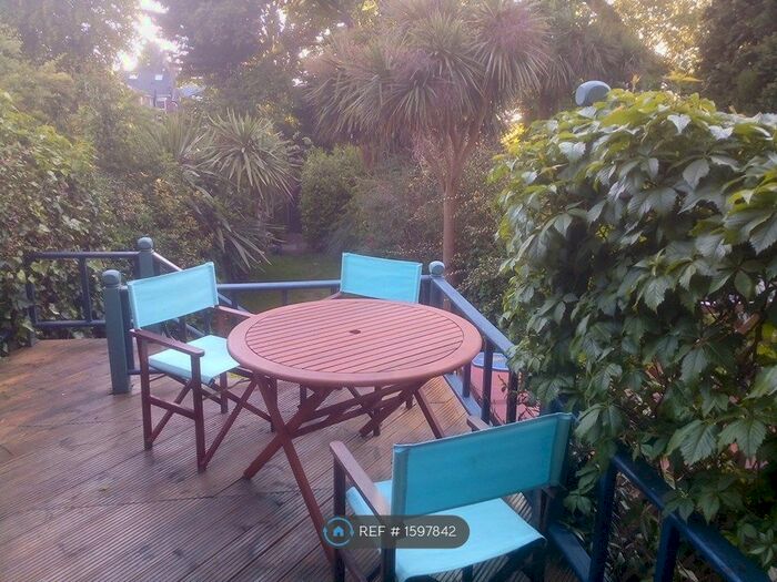 2 Bedroom Flat To Rent In Erlanger Road, London, SE14