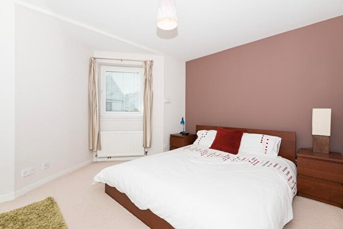 1 Bedroom Flat To Rent In Fraser Place, City Centre, Aberdeen, AB25