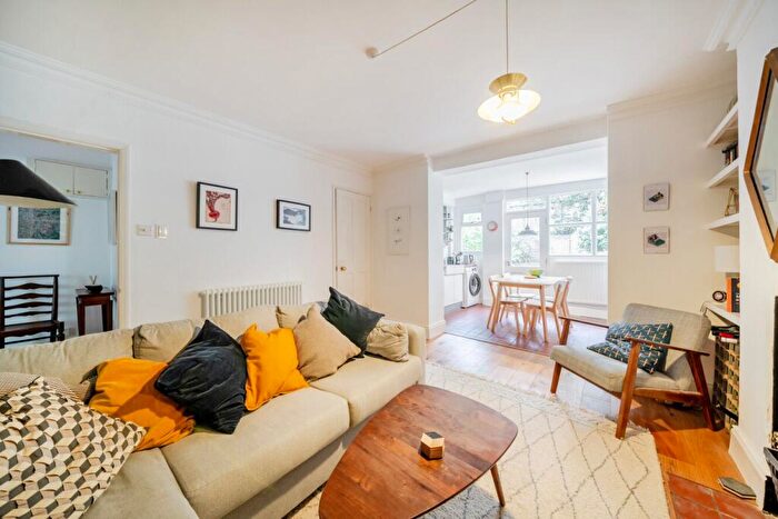 1 Bedroom Flat For Sale In Lausanne Road, London, SE15