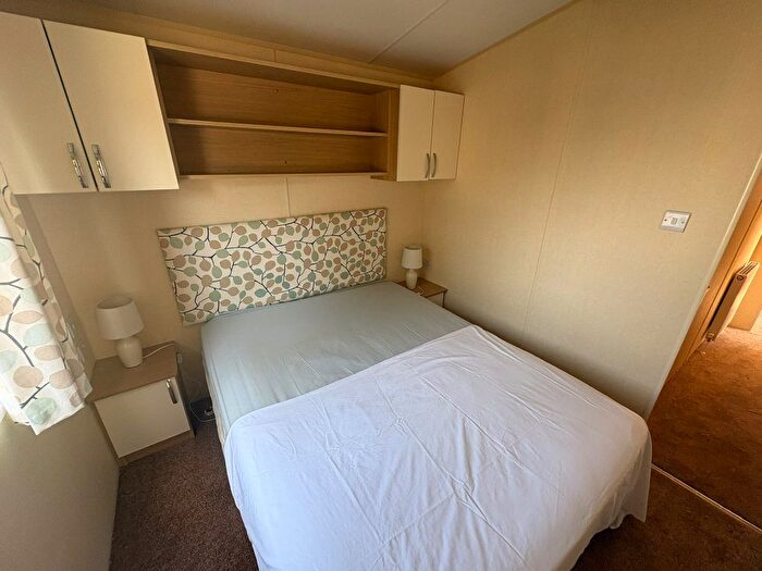 2 Bedroom Mobile/park Home For Sale In Burmarsh, Romney Marsh, TN29