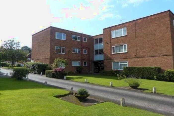 2 Bedroom Flat To Rent In Blackberry Lane, Sutton Coldfield, B74