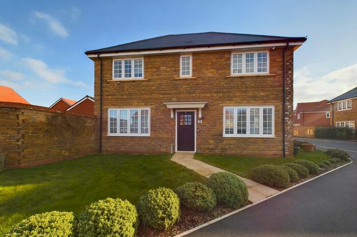 4 Bedroom Detached House For Sale In Stonechat Mews, Yatton, Bristol, BS49