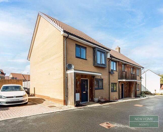 3 Bedroom End Of Terrace House For Sale In Hoopers Walk, Bristol, BS30
