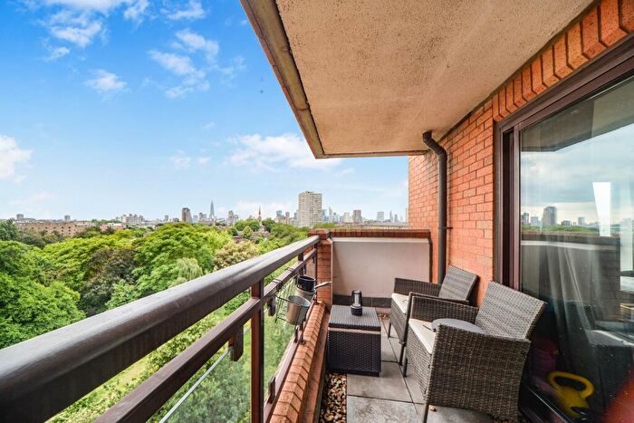 1 Bedroom Flat For Sale In Free Trade Wharf, Wapping, London, E1W