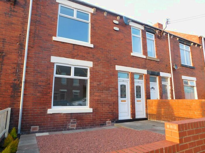 2 Bedroom Flat To Rent In Mitchell Street, Birtley, Chester Le Street DH3