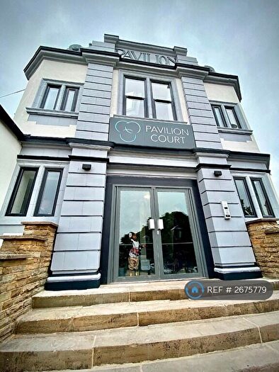 2 Bedroom Flat To Rent In Stanningley Road, Leeds, LS28