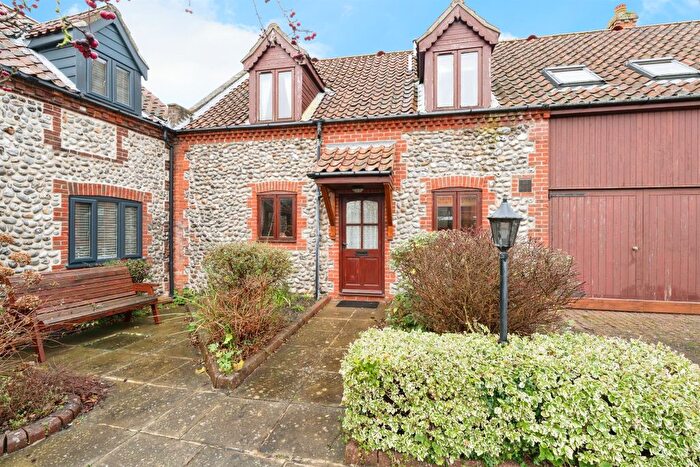 3 Bedroom Cottage For Sale In Incleborough Close, East Runton, Cromer, NR27