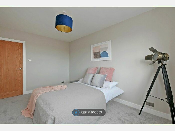 1 Bedroom Flat To Rent In School Road, Sheffield, S10