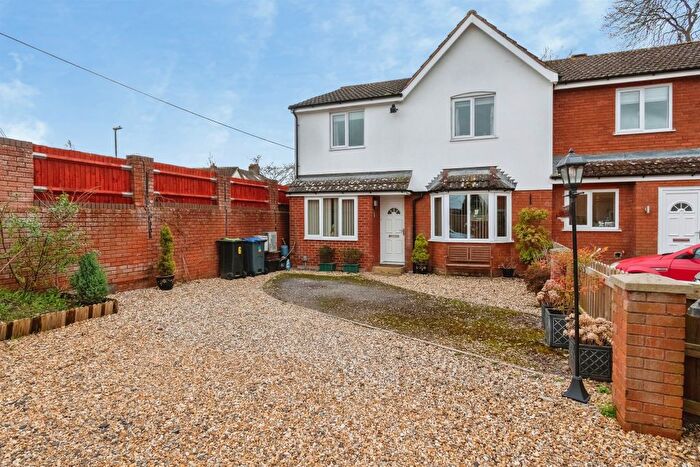 3 Bedroom Semi Detached House For Sale In Stuart Close, Trowbridge, BA14