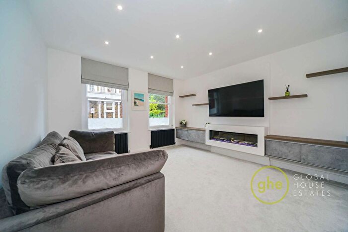 2 Bedroom Flat To Rent In Hammersmith Bridge Road, Hammersmith, London, W6