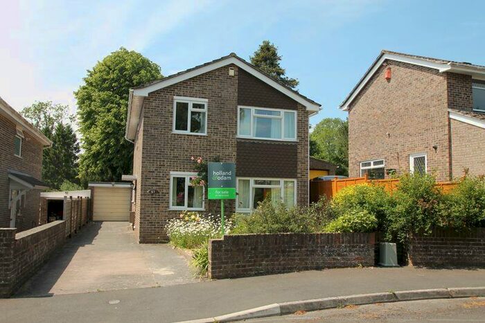 4 Bedroom Detached House To Rent In Drake Road, Wells, BA5