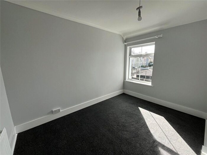 2 Bedroom End Of Terrace House To Rent In Gladstone Terrace, Wick, Littlehampton, West Sussex, BN17