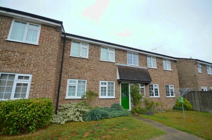 1 Bedroom Flat To Rent In Hazelhurst Crescent, Horsham, RH12