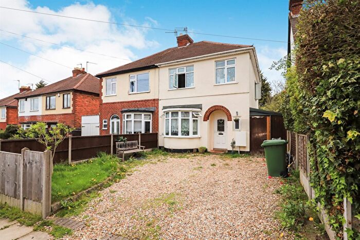3 Bedroom Semi Detached House For Sale In Hollybush Lane, Penn, Wolverhampton, WV4