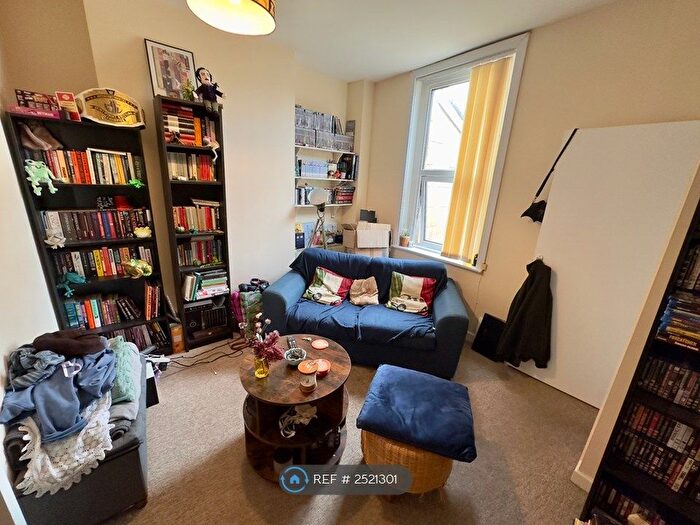 1 Bedroom Flat To Rent In Livingstone Road, Bath, BA2