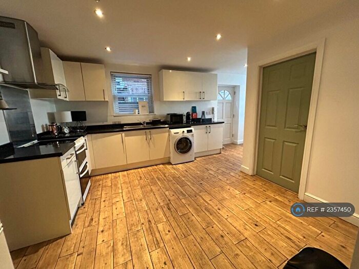 2 Bedroom Flat To Rent In Clemens Street, Leamington Spa, CV31