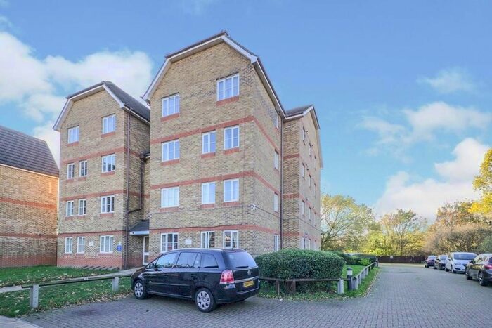 1 Bedroom Flat To Rent In Woburn Close, Thamsmead, London, SE28