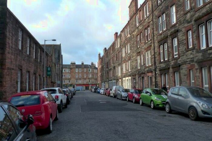 1 Bedroom Flat To Rent In Albion Place, Leith, Edinburgh, EH7