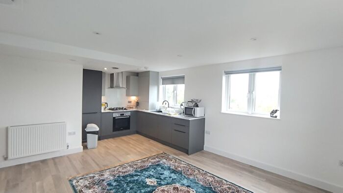 1 Bedroom Flat To Rent In Windmill Lane, Hanwell, UB2