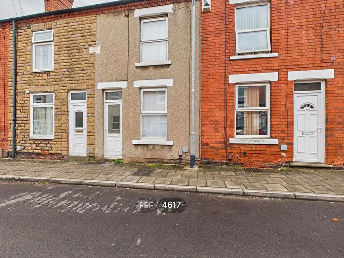 3 Bedroom Property To Rent In Victoria Street, Nottingham, NG15