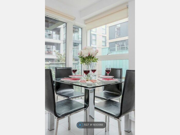 1 Bedroom Flat To Rent In Dance Square, London, EC1V