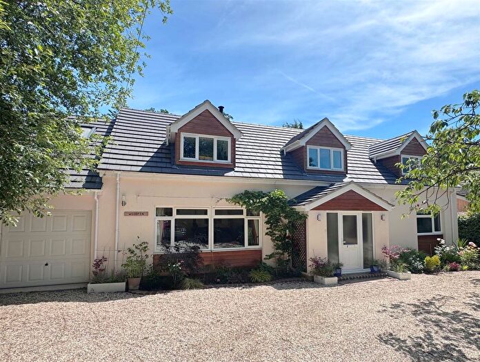 5 Bedroom Bungalow For Sale In Broadlayings, Woolton Hill, RG20