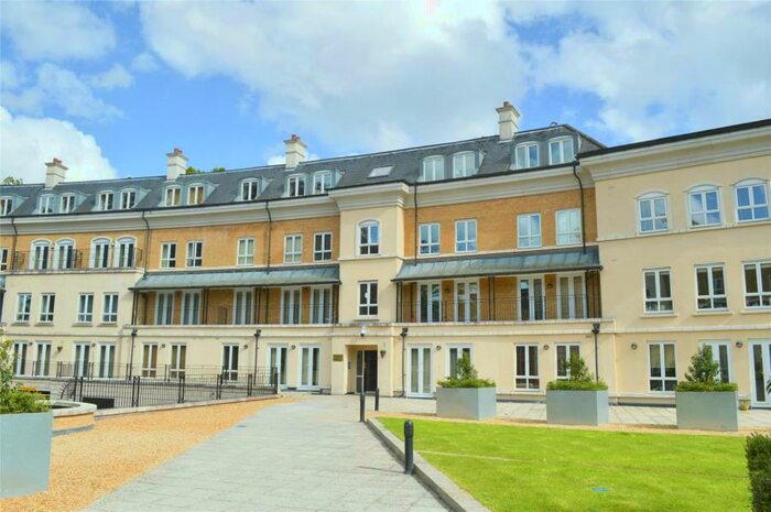 2 Bedroom Apartment To Rent In Woking, GU22