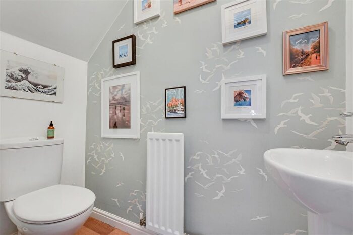 5 Bedroom Detached House For Sale In Chilwell Lane, Bramcote, Nottingham, NG9