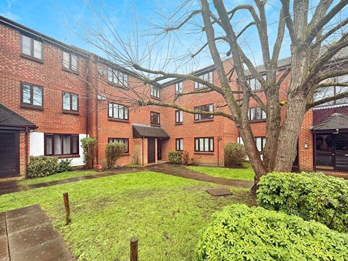 1 Bedroom Flat For Sale In Kilmington Close, Bracknell, Berkshire, RG12