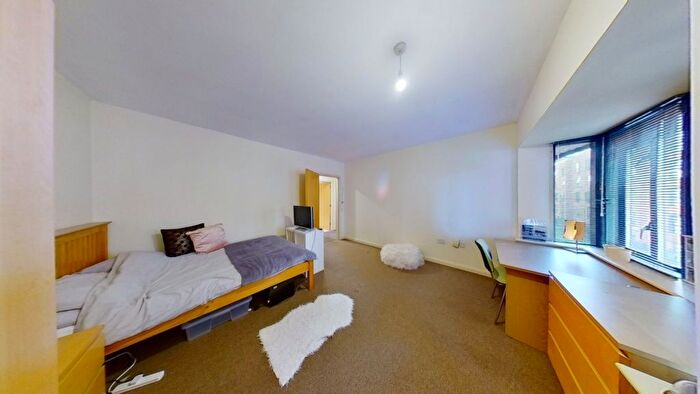 2 Bedroom Flat To Rent In Royal Victoria Court Gamble Street, Nottingham, NG7
