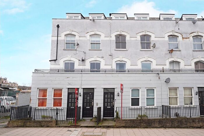 1 Bedroom Flat For Sale In Norwood High Street, West Norwood, London, SE27