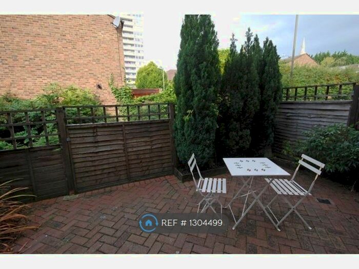 1 Bedroom Flat To Rent In Bell Drive, London SW18