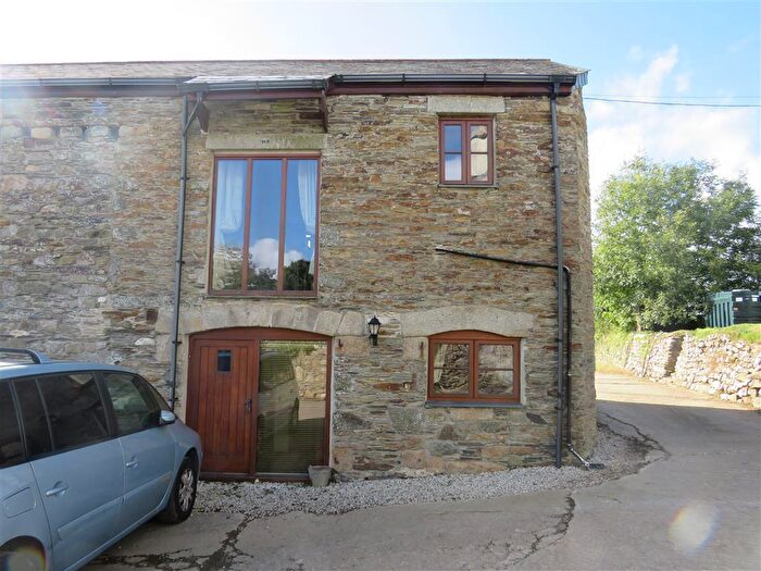 2 Bedroom Barn Conversion To Rent In Polhilsa, Callington, PL17
