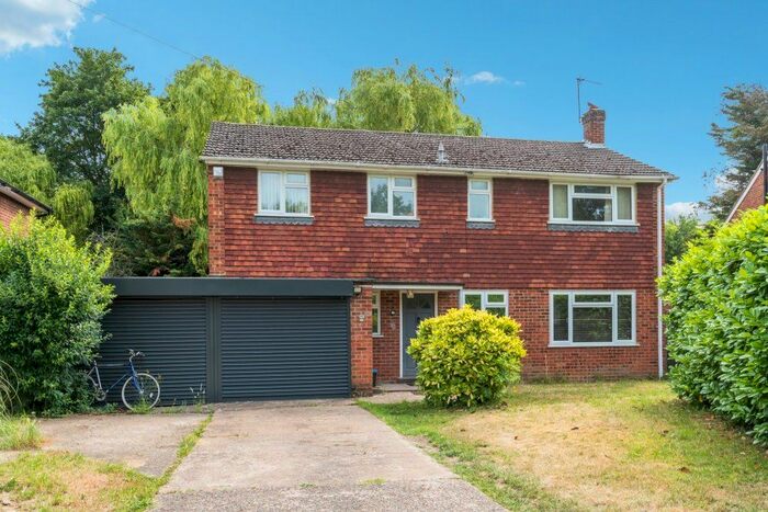 4 Bedroom Detached House To Rent In Lower Road, Chalfont St. Peter, Gerrards Cross, Buckinghamshire, SL9