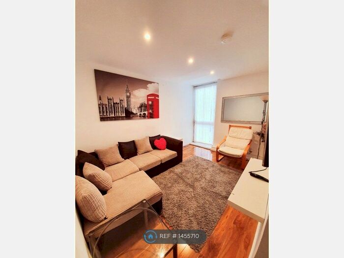 4 Bedroom Flat To Rent In Le Moal House, London, E1