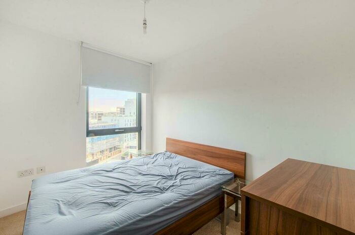 3 Bedroom Flat To Rent In Williamsburg Plaza, Canary Wharf, London, E14