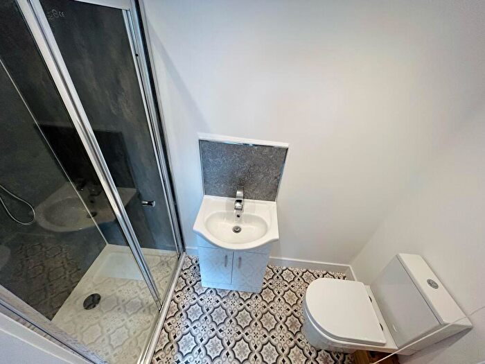 1 Bedroom Flat To Rent In Loscoe Road, DE75