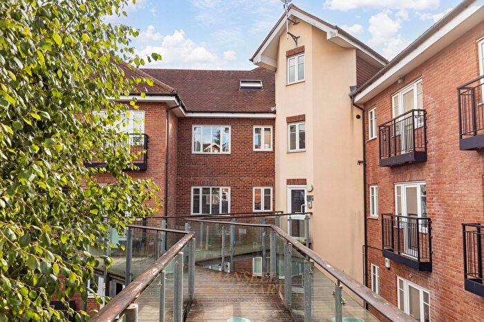 2 Bedroom Flat For Sale In Lumley Road, The Quadrangle Lumley Road, RH6