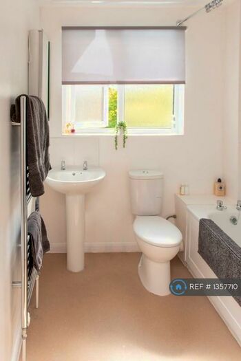 5 Bedroom Detached House To Rent In St. Annes Close, Winchester, SO22