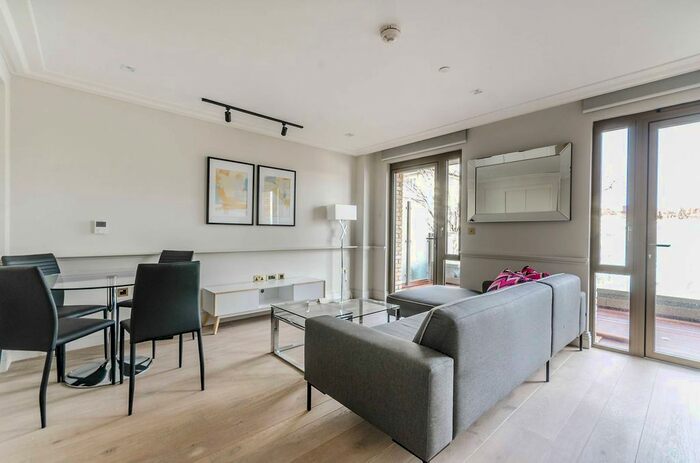 Studio To Rent In Queens Wharf, Hammersmith, London, W6