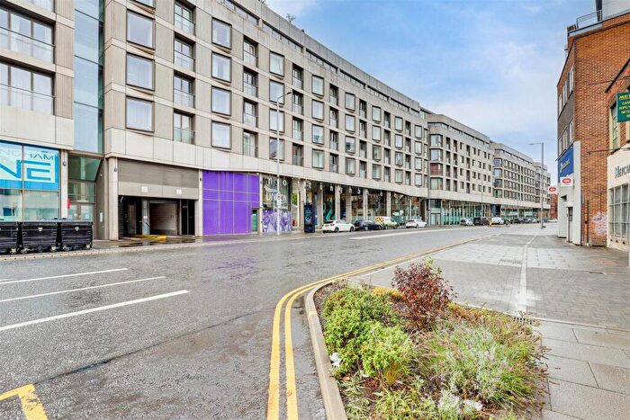 1 Bedroom Apartment For Sale In Canal Street, Nottingham, Nottinghamshire, NG1